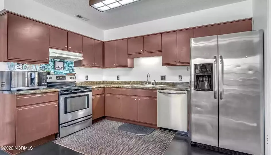 3 bed, 1198 sqft, $1,600 — Photo 4