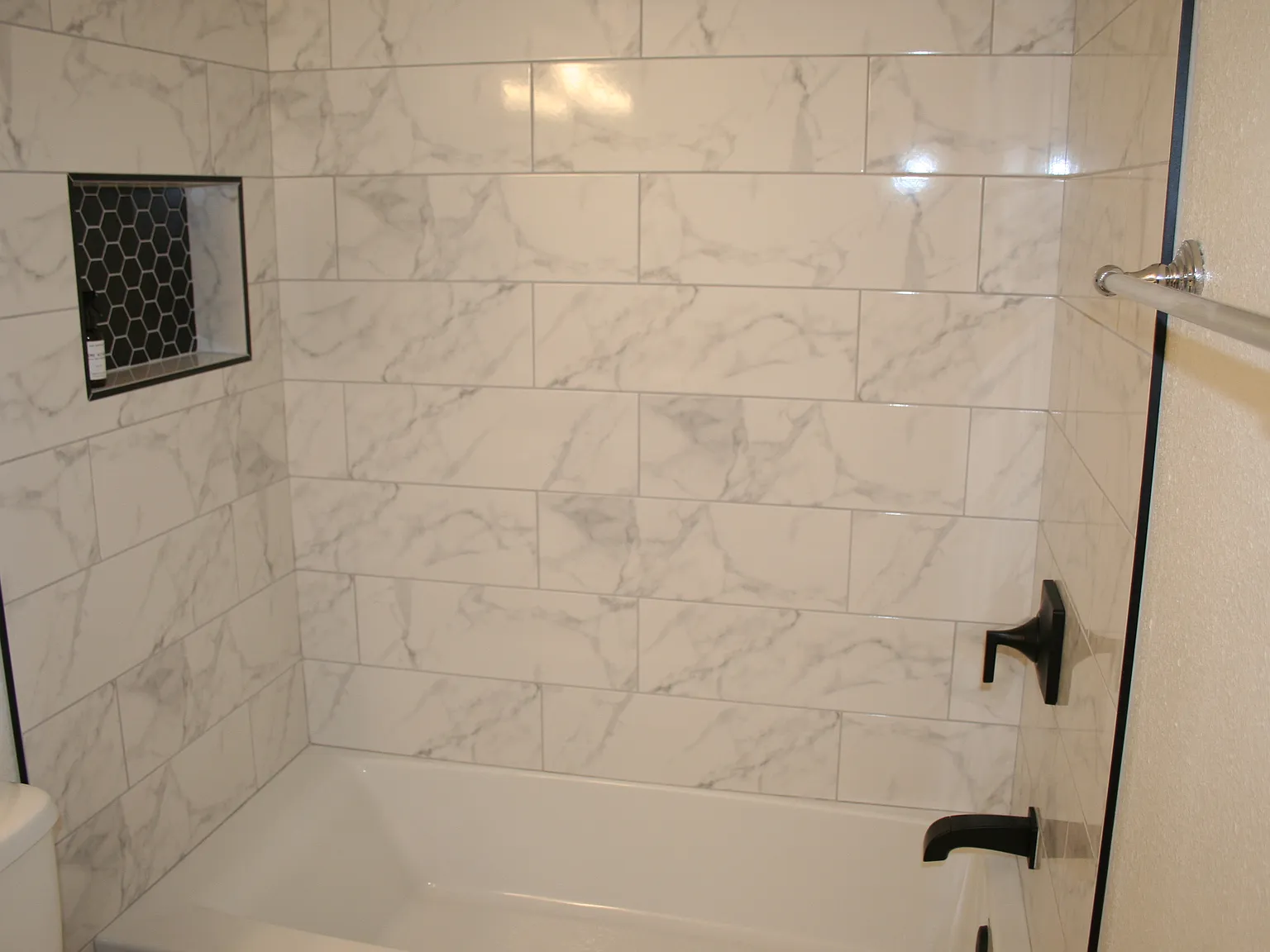 2 bed, 933 sqft, $1,550 — Photo 4