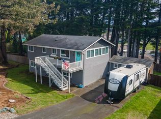 477 Delaware Ave SE, Bandon, OR 97411
