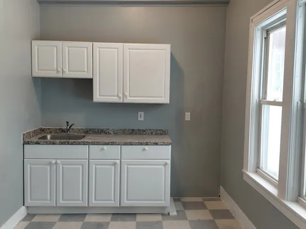 498 Main St, Athol, MA