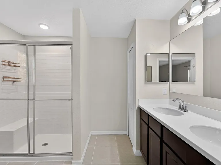 3842 Hampstead Ln — Photo 33