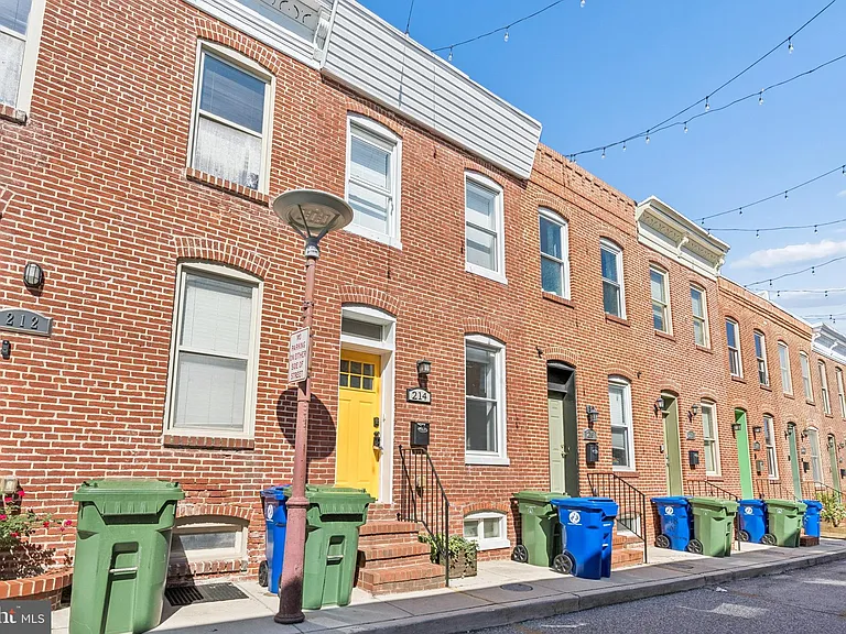 214 N Madeira St — Photo 2