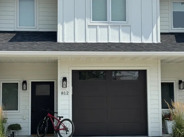812 N High St #1, Aberdeen, SD 57401