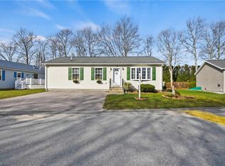 101 Lark Ln, Tiverton, RI 02878