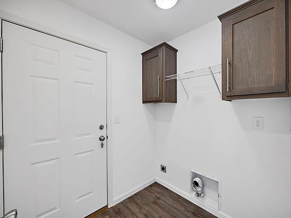 2nd image of 500 42nd St SE #503