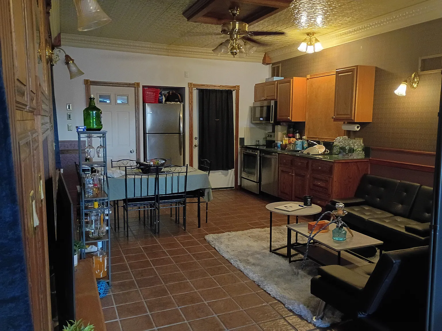 1 Rowhouse Ln — Photo 3