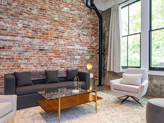 4th image of 204 S Delhi St #1