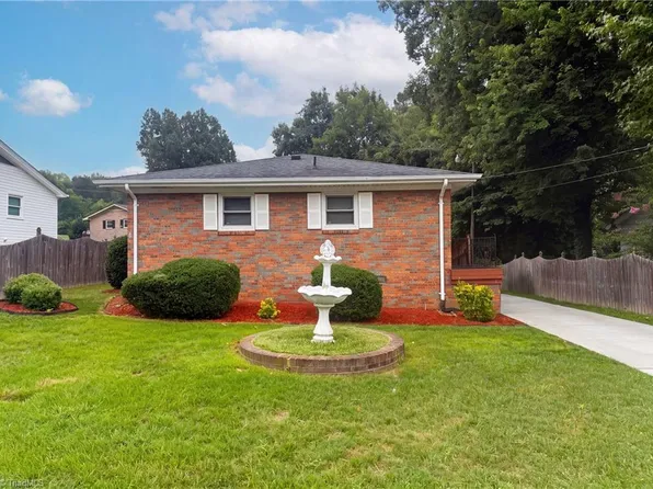 608 E Morehead St, Reidsville, NC 27320
