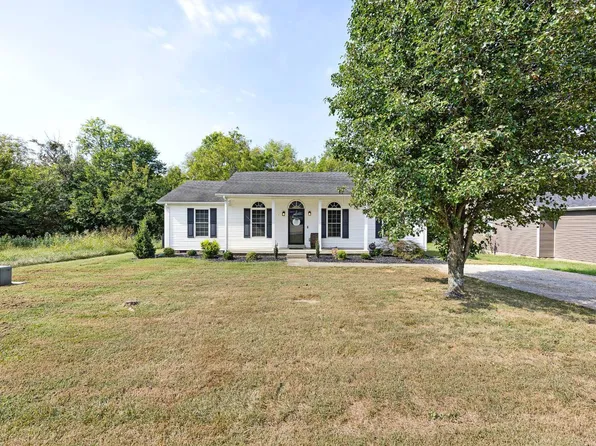 270 Stone Wall Dr, Springfield, KY 40069