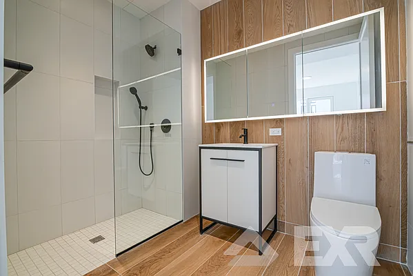 Rented by EXR | media 7