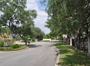 8818 Brae Ridge Dr, San Antonio, TX 78249