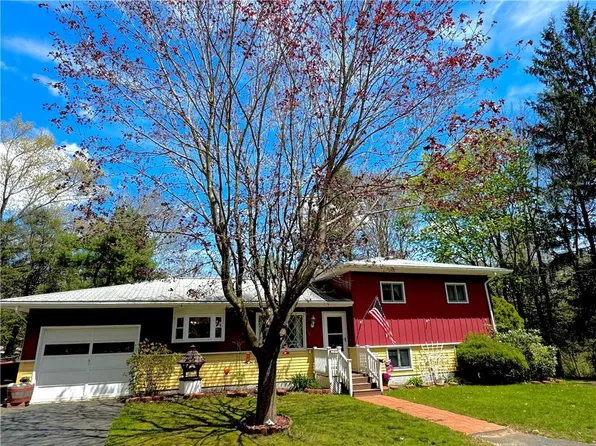 900 East Ave, Burrillville, RI 02830