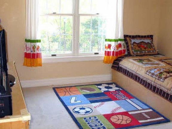 2114 WINDSOR PARK CT