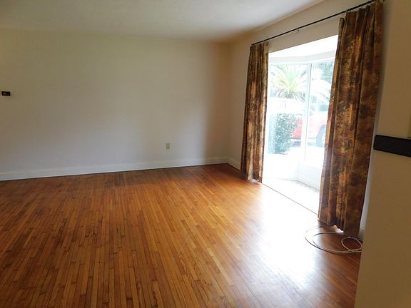 3rd image of 2231 Mimosa Ln
