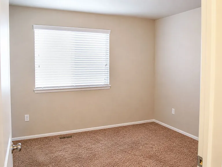 1506 Dryland St — Photo 16