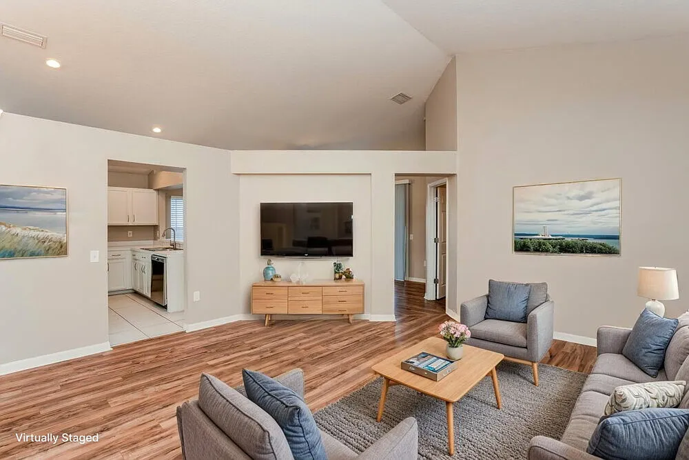 3 bed, 2.0 bath, 1617 sqft, $1,935 — Photo 4
