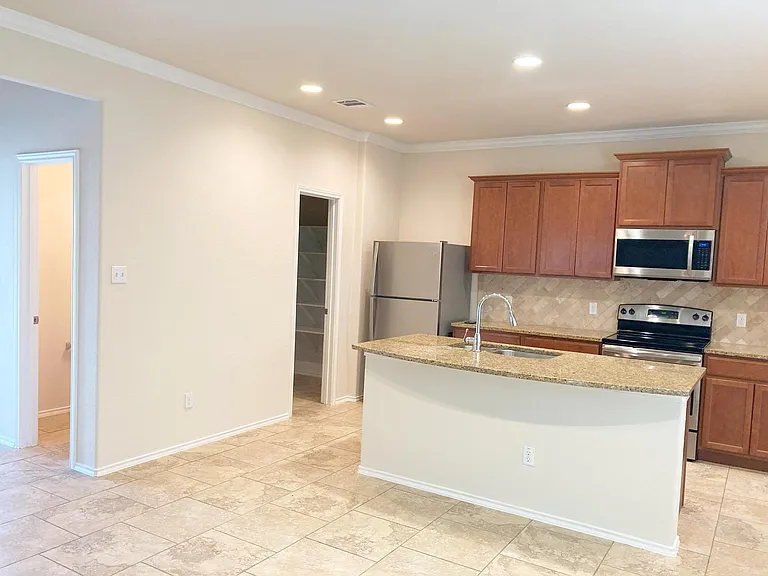 164 Golden Eagle Ln — Photo 2