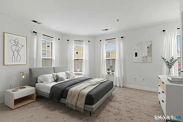 1 bed, 550 sqft, $2,300 — Photo 3