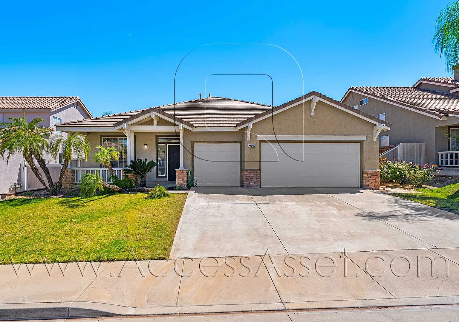 Spacious Single-Story 4-Bedroom Home with 3-Car Garage in Horsethief Canyon Ranch — Photo 1