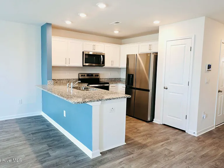 2109 Gracie Ln — Photo 12