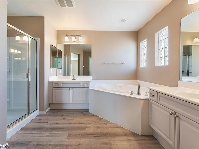 7564 Cultural Ct — Photo 24