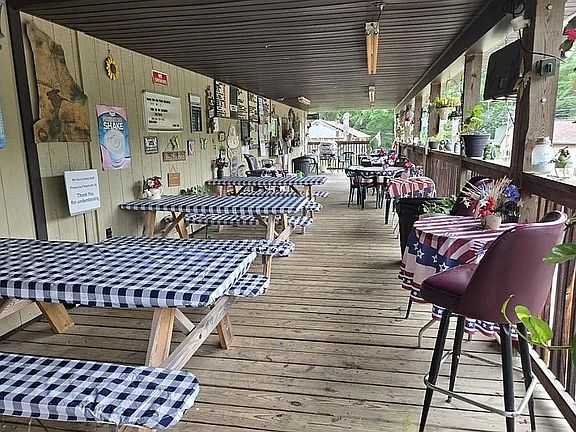 4th image of 2879 Winslow Hill Rd