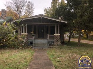 2019 SW 2nd St, Topeka, KS 66606
