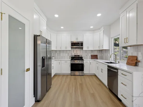 5471 Papagallo Dr, Oceanside, CA 92057