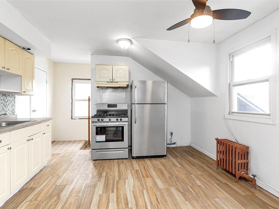 1st image of 243 Jacob St Floor 2