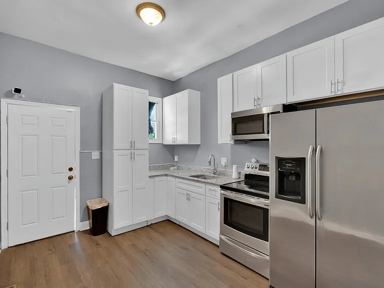 2617 E Preston St — Photo 5