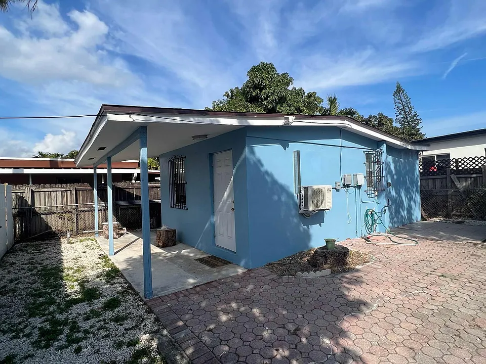 2645 SW 33rd Ave #2