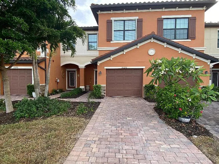 20270 Lagente Cir — Photo 1