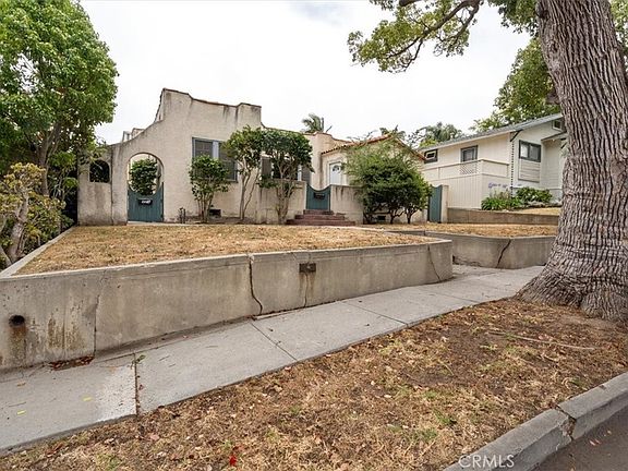 2nd image of 422 W Palm Ave