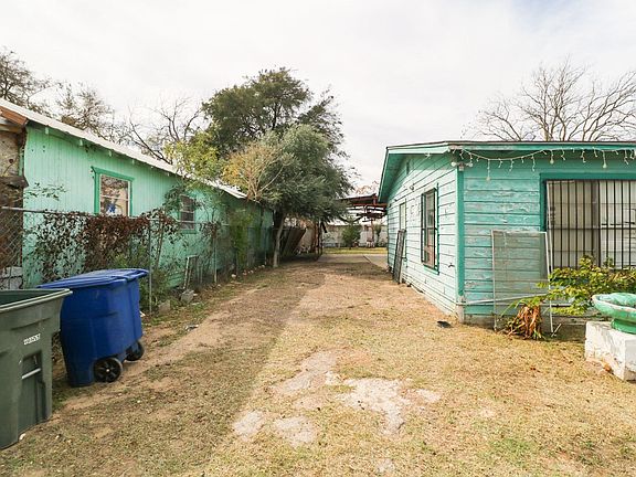 2nd image of 3912 Santa Cleotilde Ave