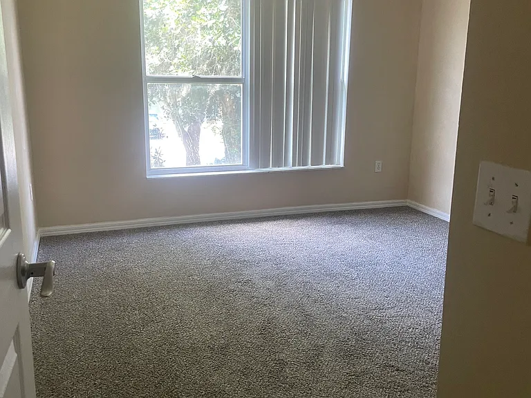 4047 Stonefield Dr — Photo 2