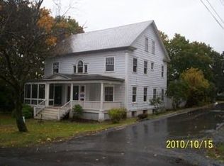 40 Saunders St, Whitehall, NY 12887
