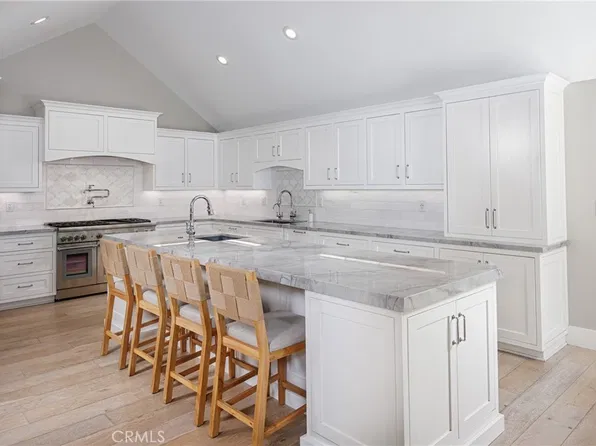 16001 Santa Barbara Ln, Huntington Beach, CA 92649