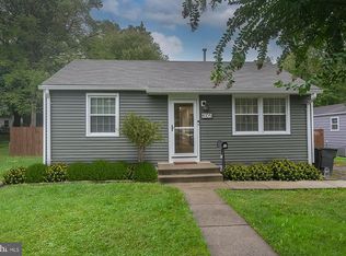 4105 Chestnut St, Fairfax, VA 22030
