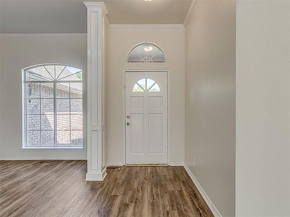 4th image of 2700 Woodhollow Trl