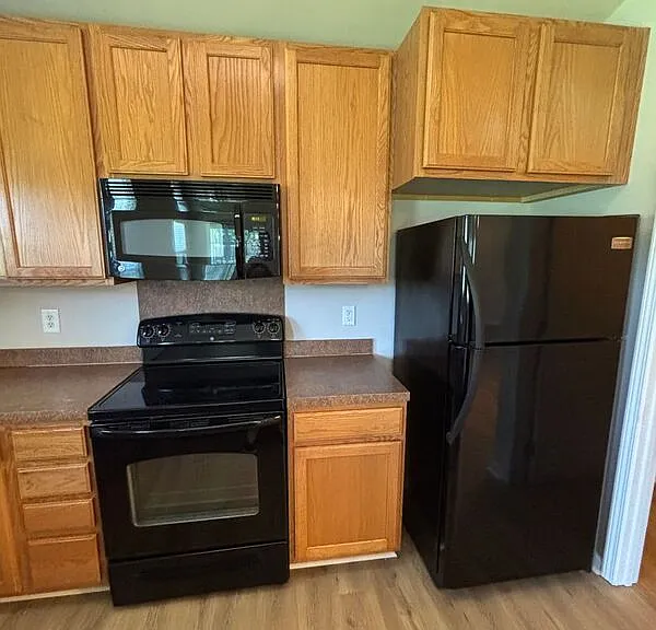 504 Savannah River Dr — Photo 7