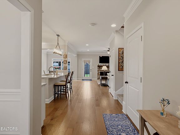 3rd image of 8145 River House Rd