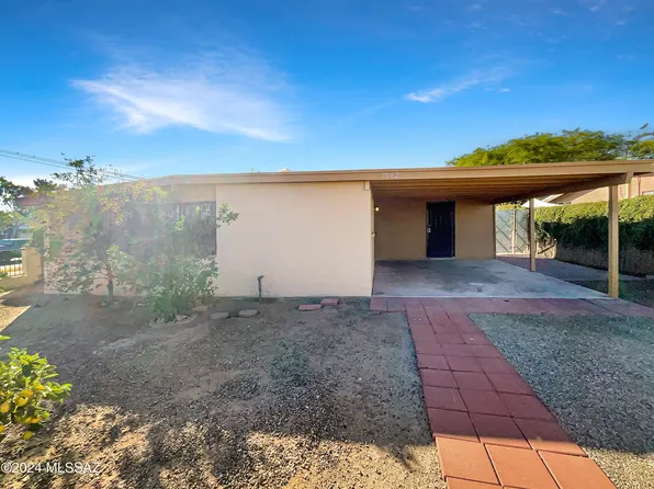 7082 E 45th St, Tucson, AZ 85730