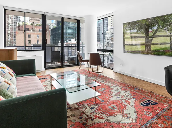 255 East 49th Street image 1 of 6