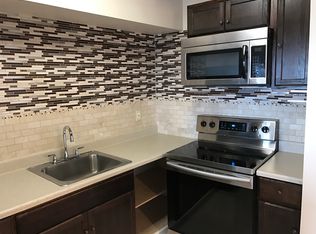 15 Country Squire Dr APT H, Cromwell, CT 06416