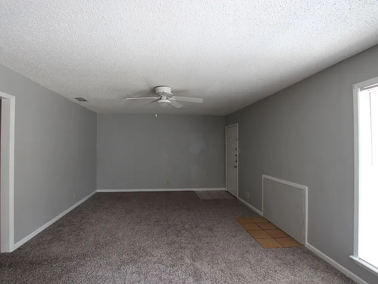 Wyndham Hill Apartments conveniently located in Southeast Tyler — Photo 4