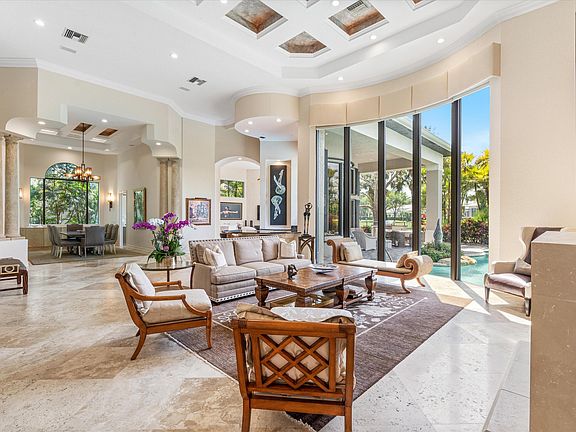 4th image of 5671 Vintage Oaks Circle