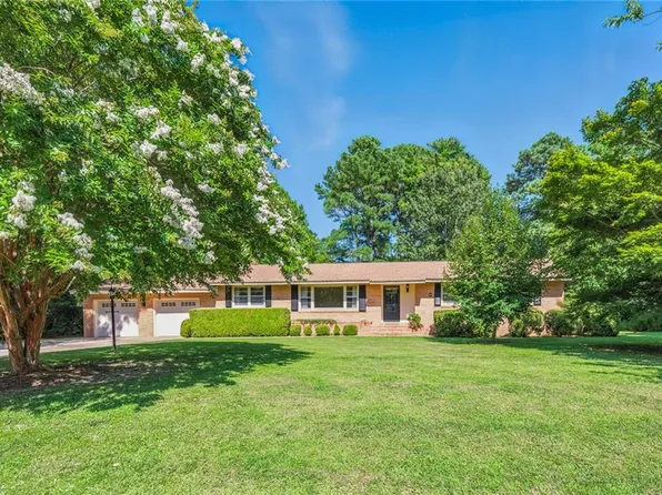 1412 Cooper Cir, Virginia Beach, VA 23454