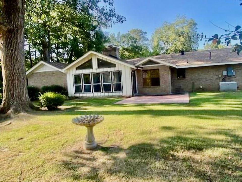 2nd image of 619 Wildwood Dr
