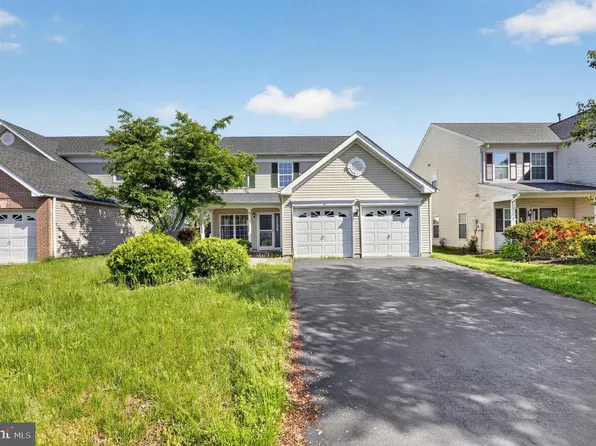 25 Sandstone Rd, East Windsor, NJ 08520