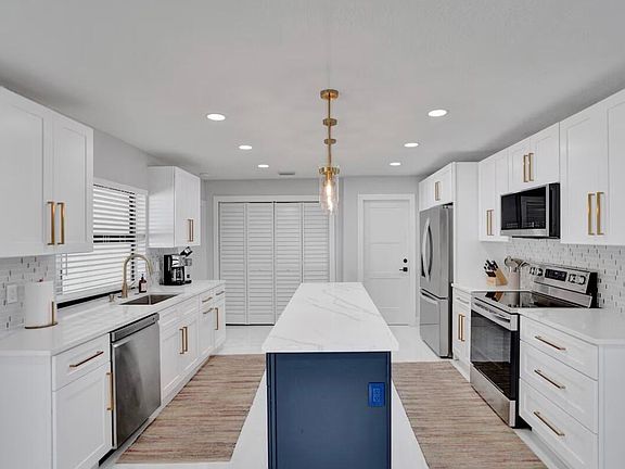 5th image of 521 Curlew Road